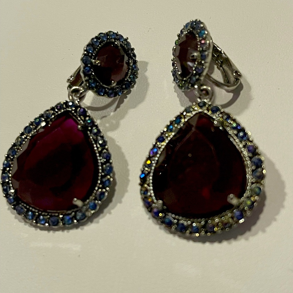 VINTAGE AVON EARRINGS. Red/Purple Beveled w/Blue Crystals/Rhinestones. Clip ons.